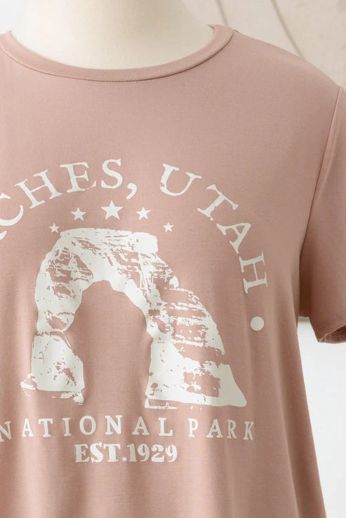 Curvy Arches Utah National Park Graphic Tee