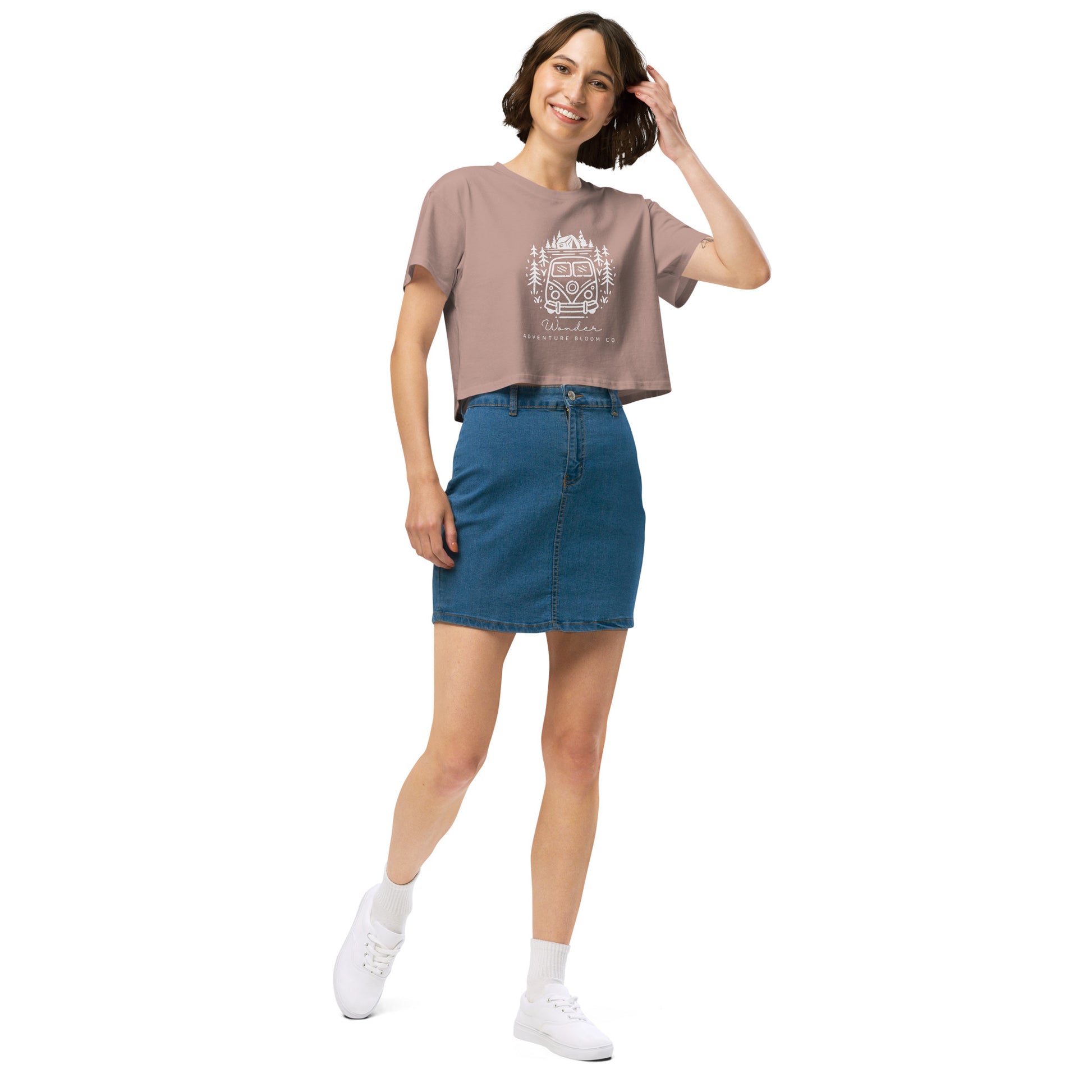 Cropped T-Shirt with 'Wild Wanderer' Design for Adventurous Women in Dusty Pink